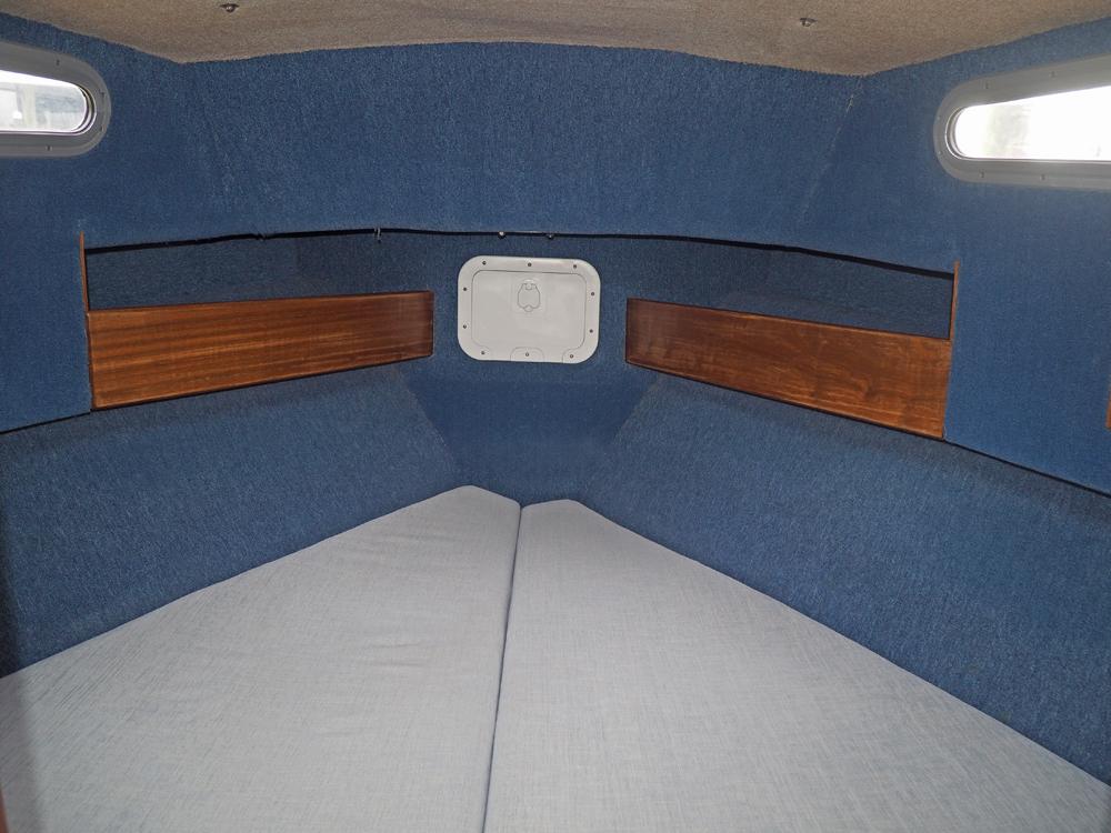 Cabin en avant, H&eacute;bergements